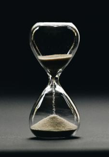 clear hour glass by Nathan Dumlao courtesy of Unsplash.